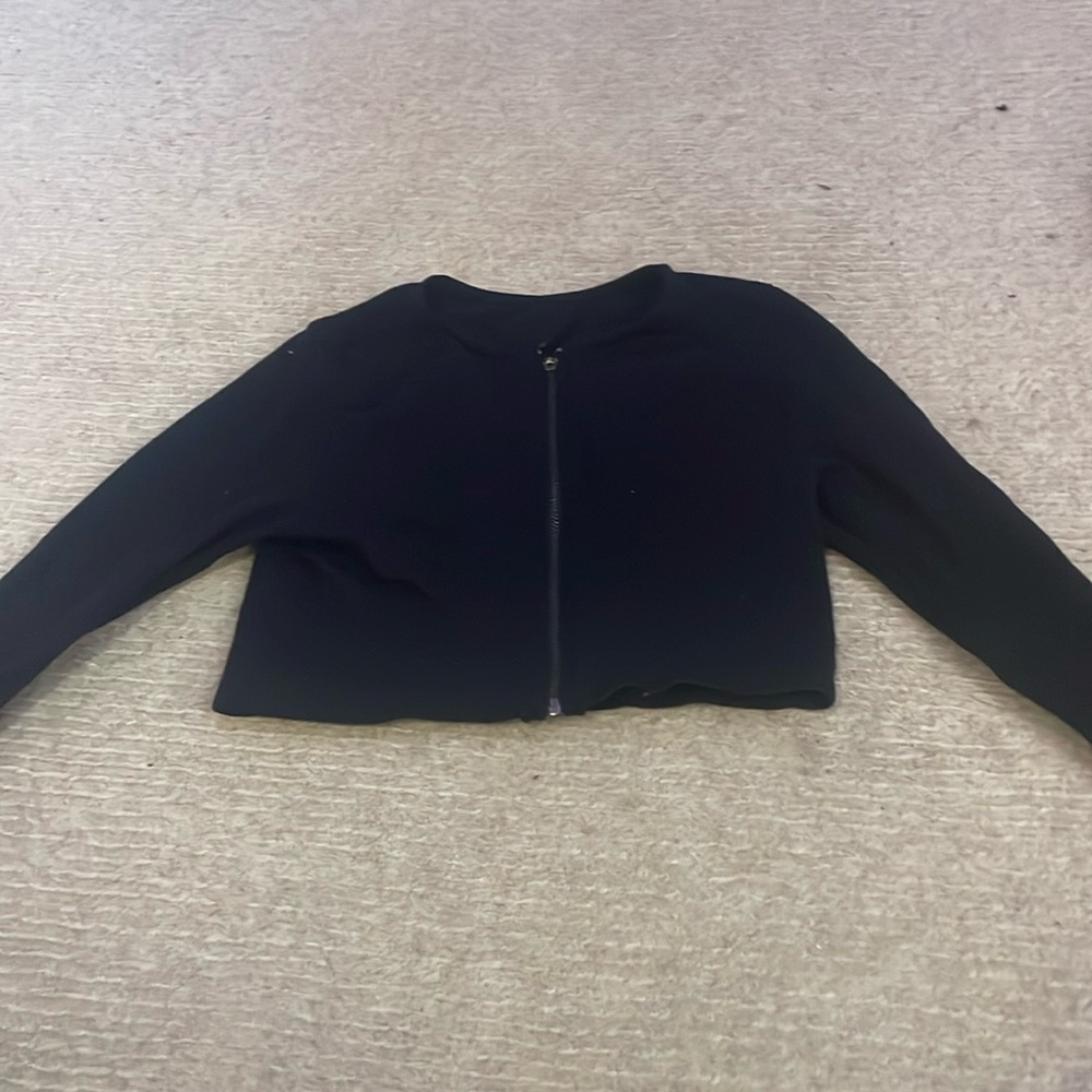 Long sleeve black cropped zip up top size S